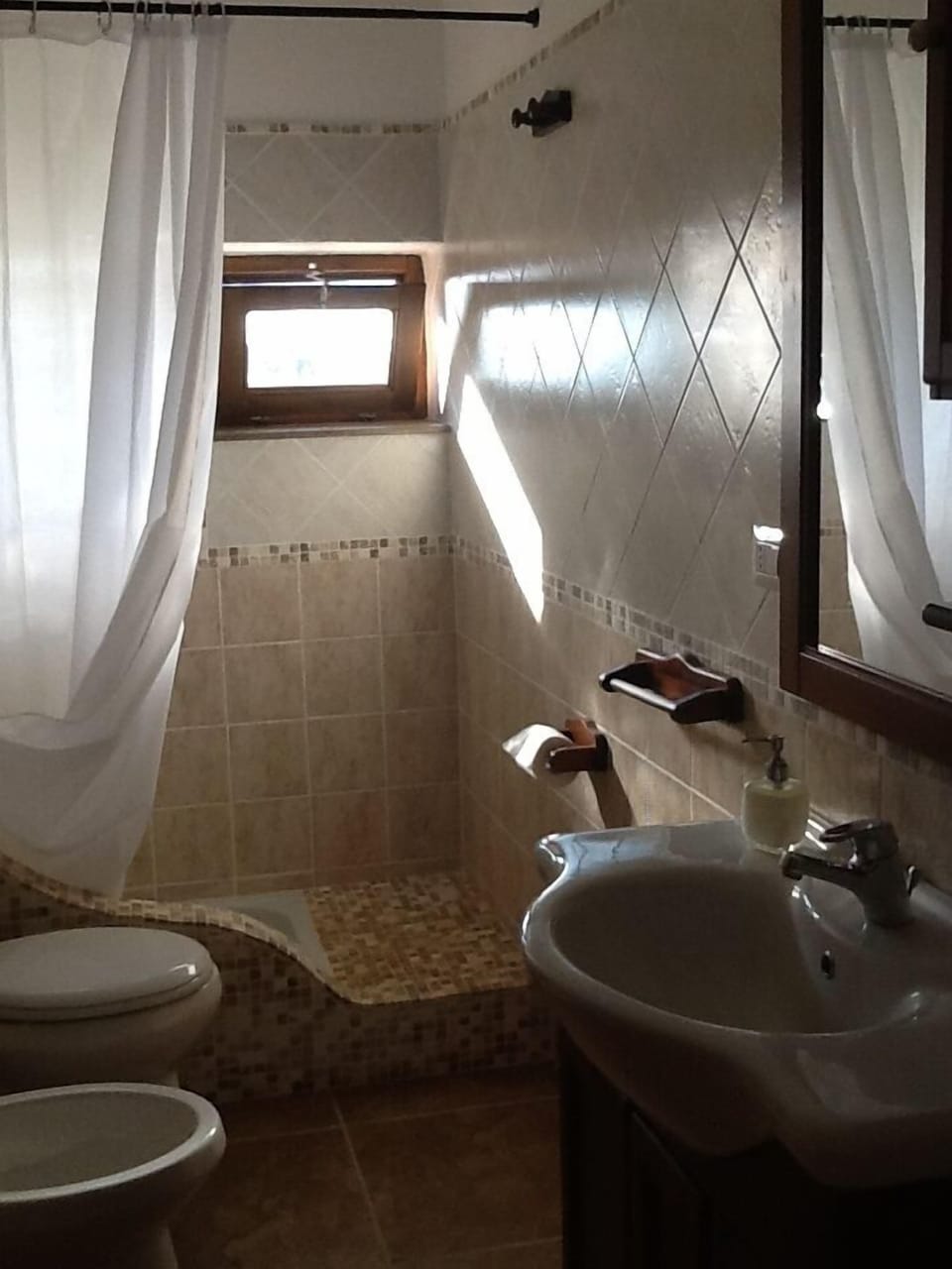 Villa, 2 Bedrooms (private garden) | Bathroom | Shower, free toiletries, hair dryer, bidet