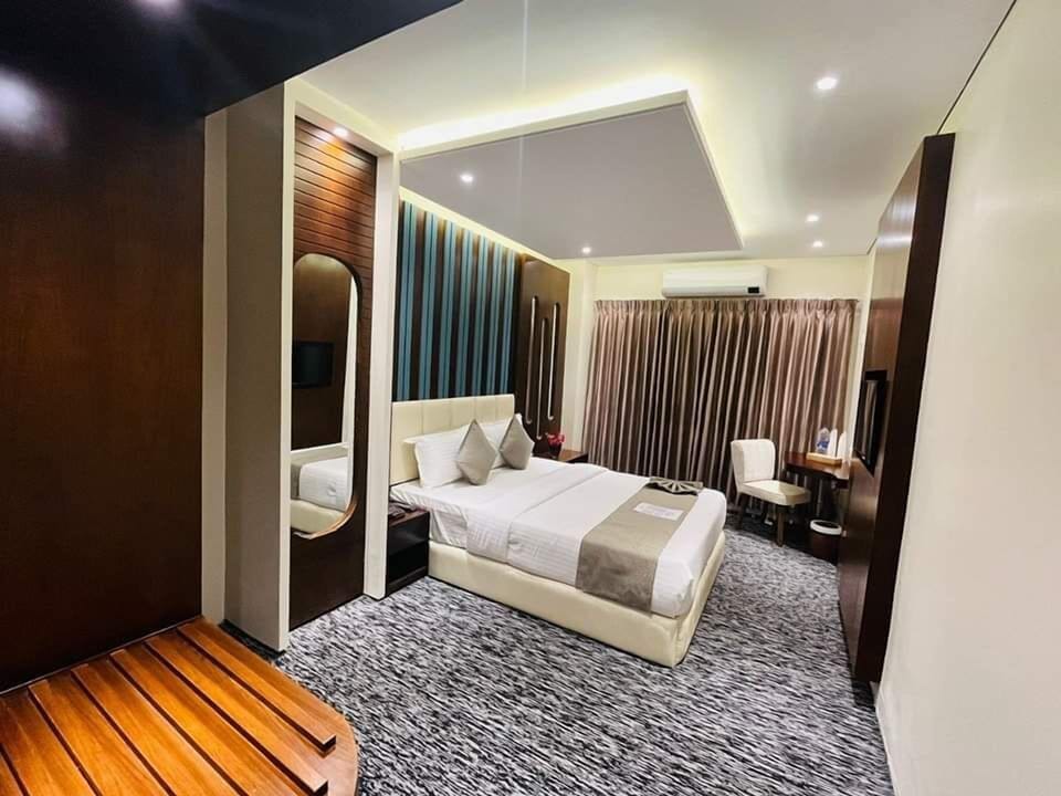 Executive Double or Twin Room | In-room safe, desk, soundproofing, free WiFi