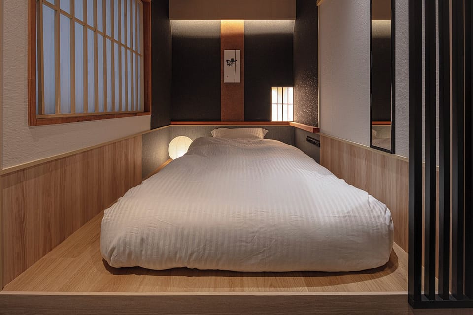 Soundproofing, free WiFi, bed sheets