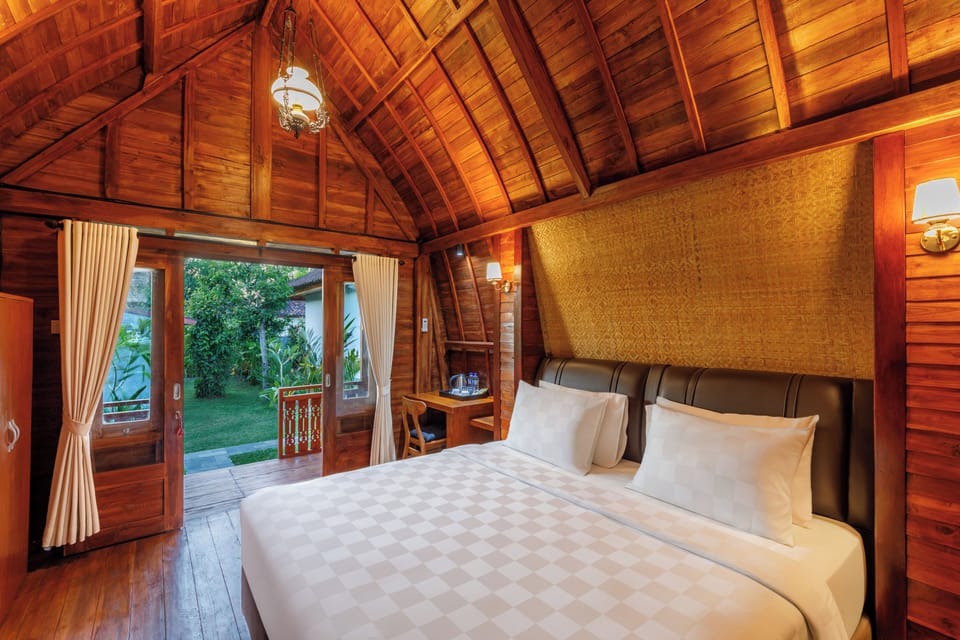 Deluxe Room, Garden View | Soundproofing, free WiFi, bed sheets