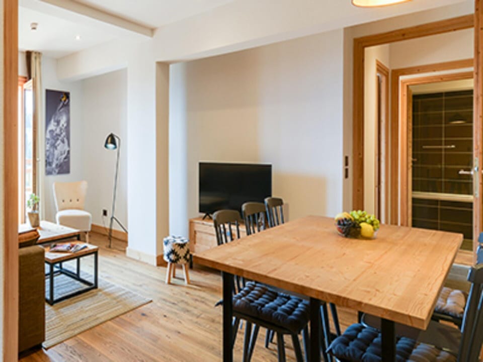 Apartment | Dining