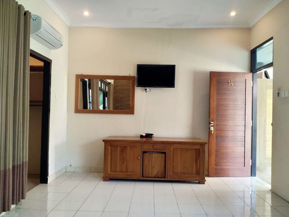 Superior Double Room, Balcony, Garden View | Soundproofing, WiFi (free)