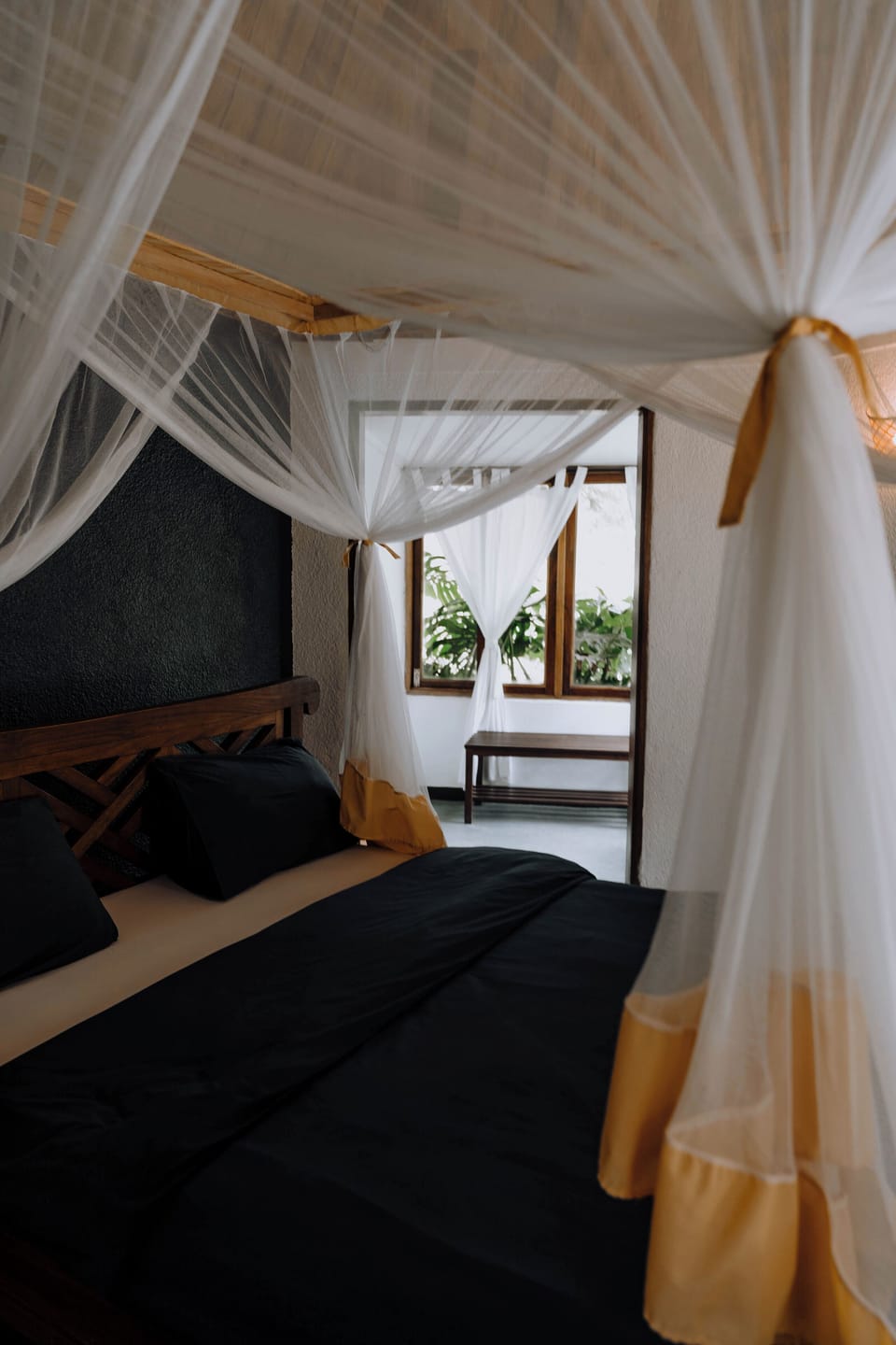 Luxury Bungalow | Soundproofing, free WiFi, bed sheets