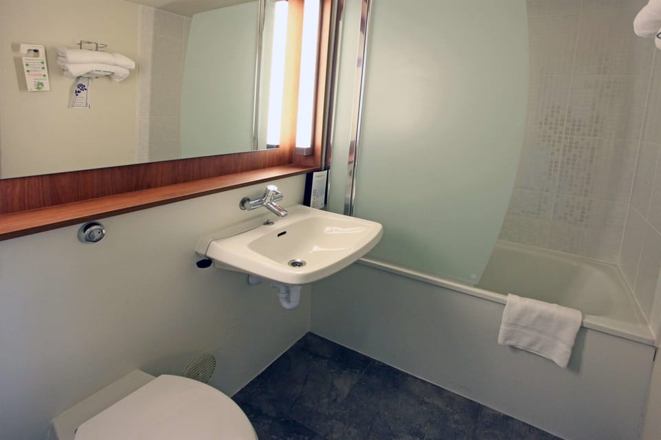 Desk, soundproofing, iron/ironing board, free cribs/infant beds