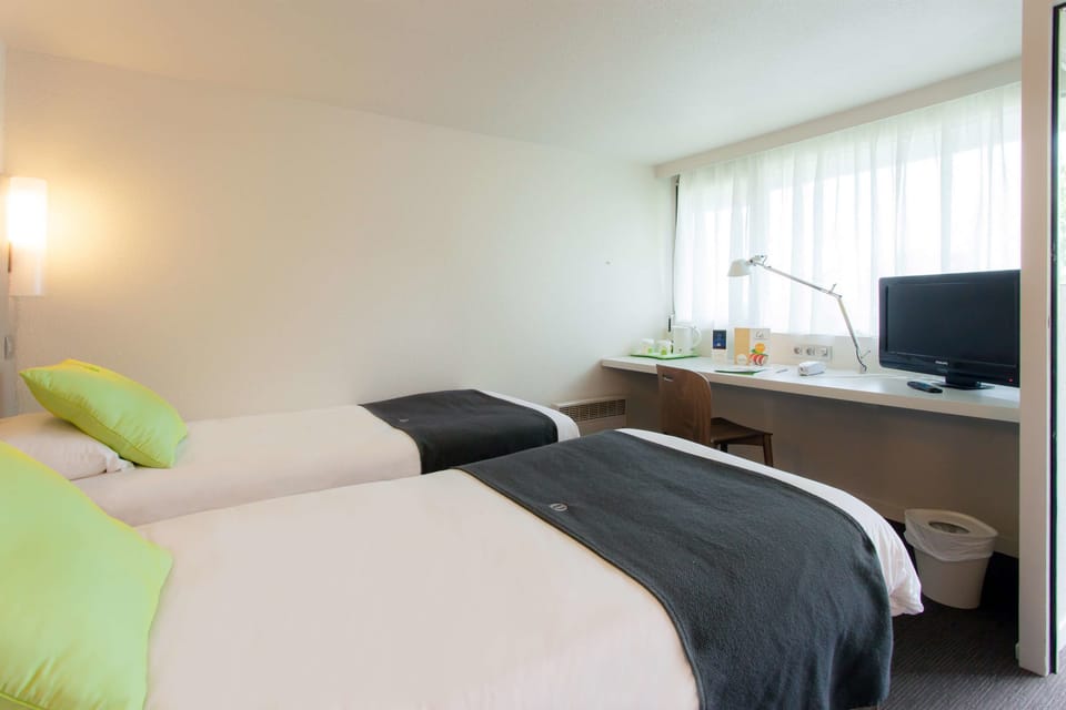 Next Generation, Standard Room, 2 Twin Beds | Desk, soundproofing, iron/ironing board, free cribs/infant beds