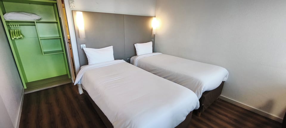Tempur-Pedic beds, desk, soundproofing, iron/ironing board