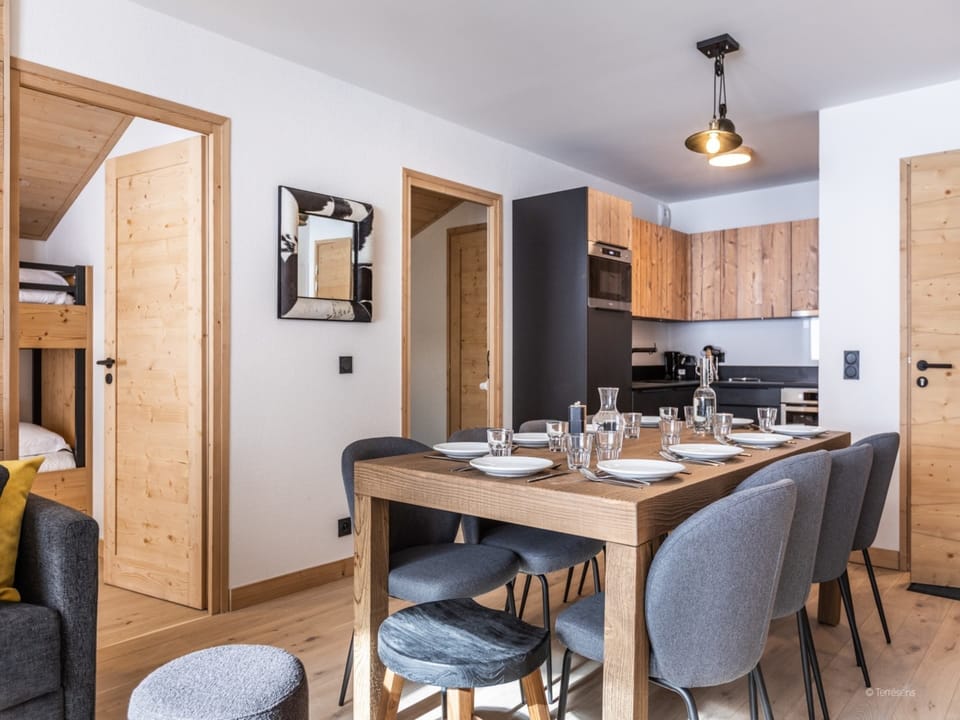 Apartment | Dining