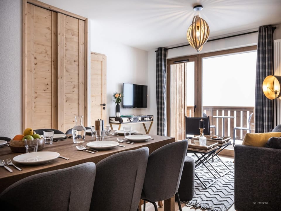 Apartment | Dining