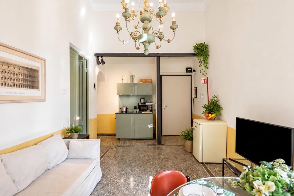 Family Apartment, 3 Bedrooms, Microwave (Precious Apartment Genova Historic) | Living area