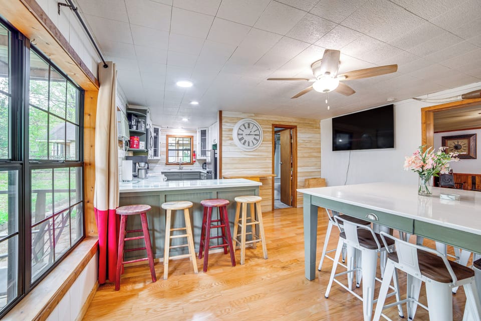 House (2 Bedrooms) | Interior