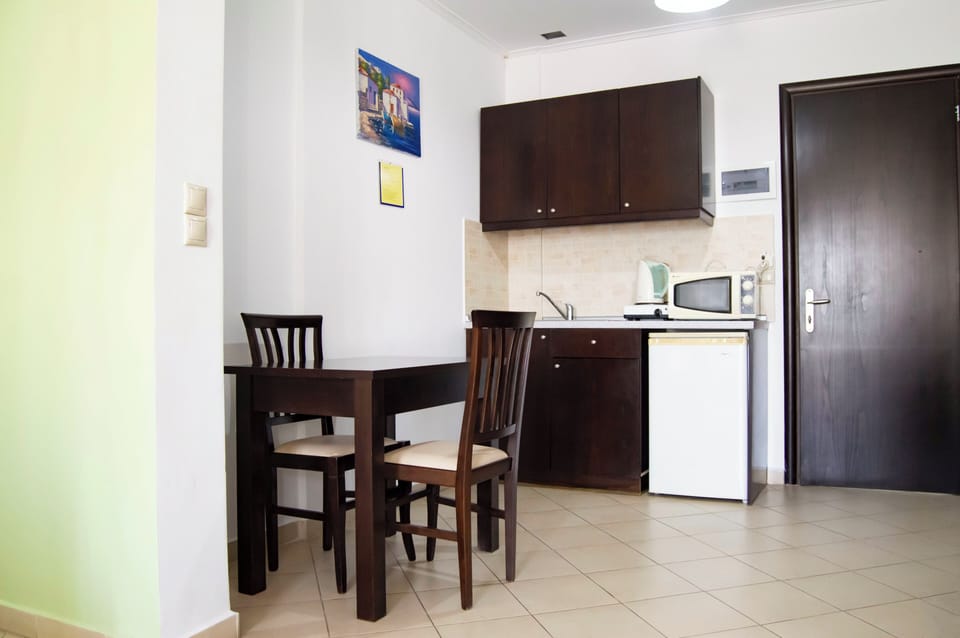 In-room safe, iron/ironing board, free cribs/infant beds, rollaway beds