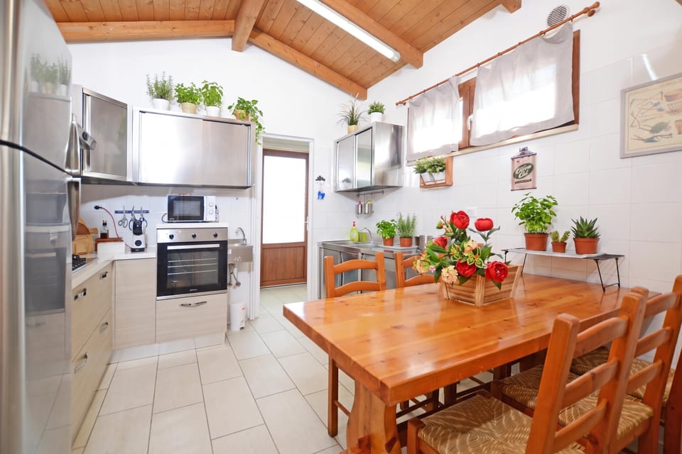 Family Chalet, 1 Bedroom, Microwave, Mountainside (Piccola Fattoria) | Private kitchen
