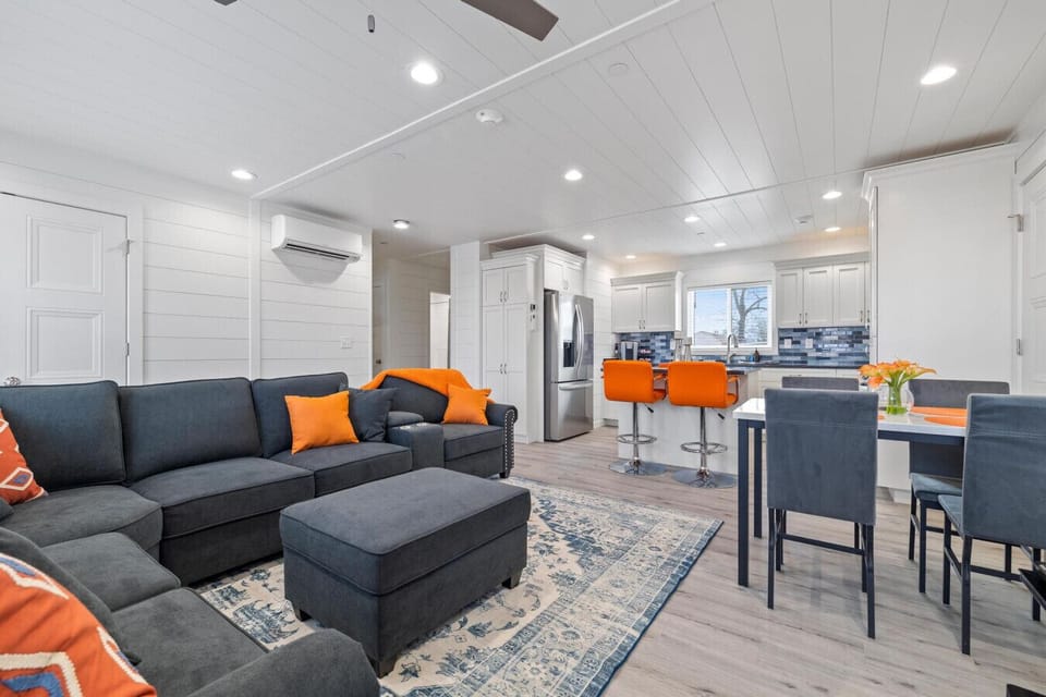 Open living/dining/kitchen area, perfect for spending time with family!