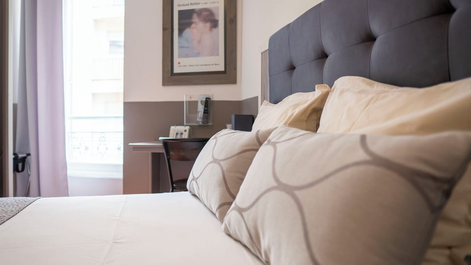 Double Room | In-room safe, desk, free WiFi, bed sheets