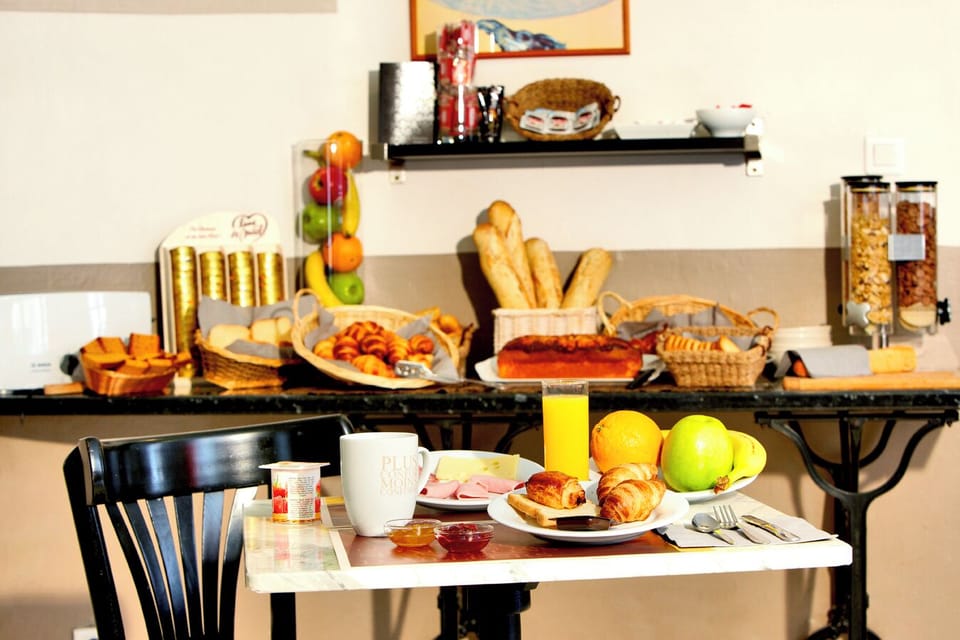 Daily buffet breakfast (EUR 10 per person)