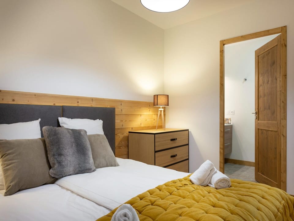 Apartment | 3 bedrooms, bed sheets