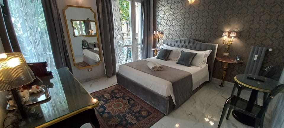 Deluxe Room, 1 Queen Bed, Private Bathroom | Egyptian cotton sheets, premium bedding, down comforters