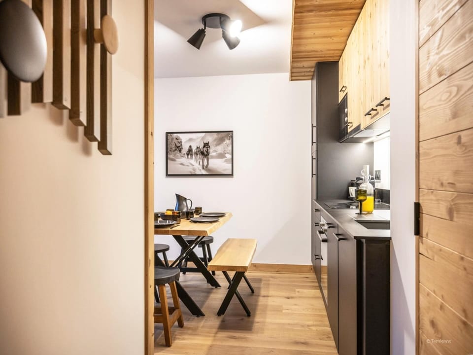 Apartment | Dining