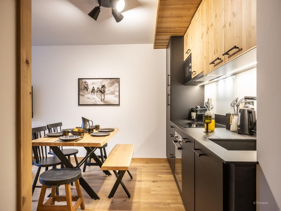 Apartment | Dining