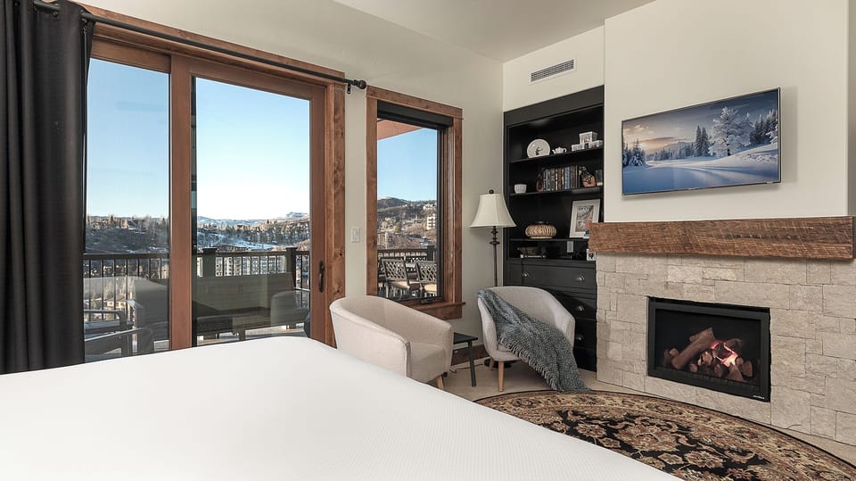 Primary king suite fireplace