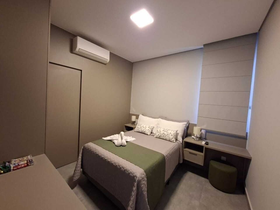 Superior Single Room | Hypo-allergenic bedding available, WiFi (free)