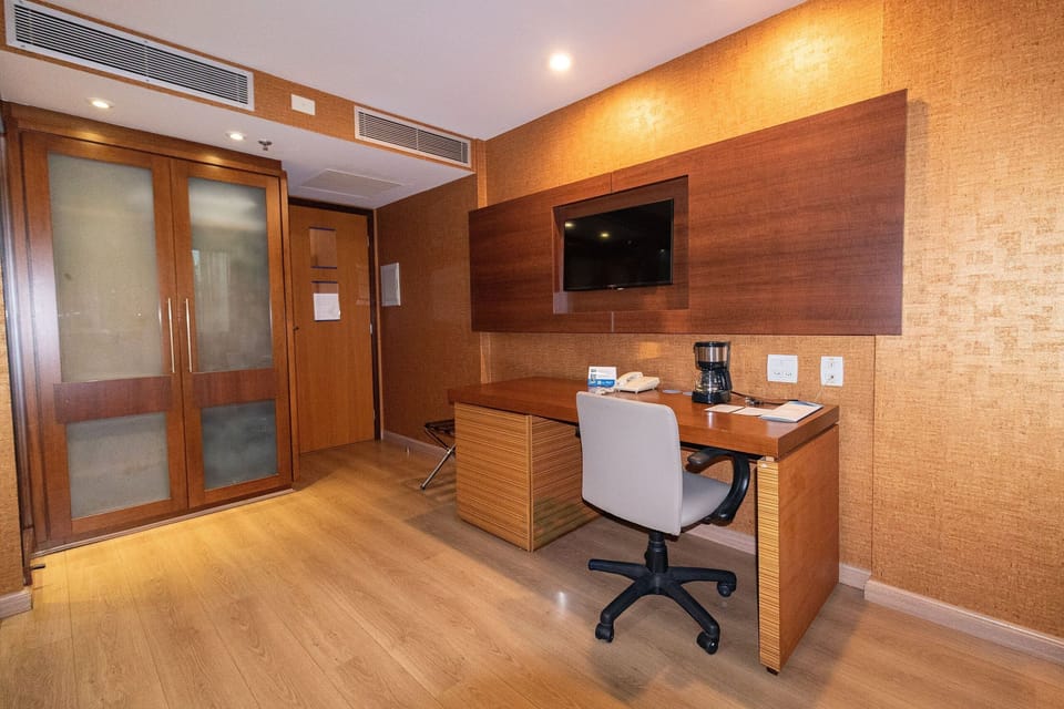 Suite | Interior