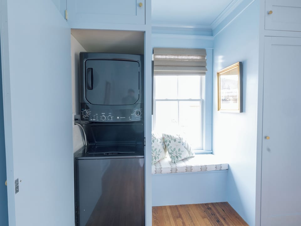 250307 EKP AKueckerAirbnb 00050