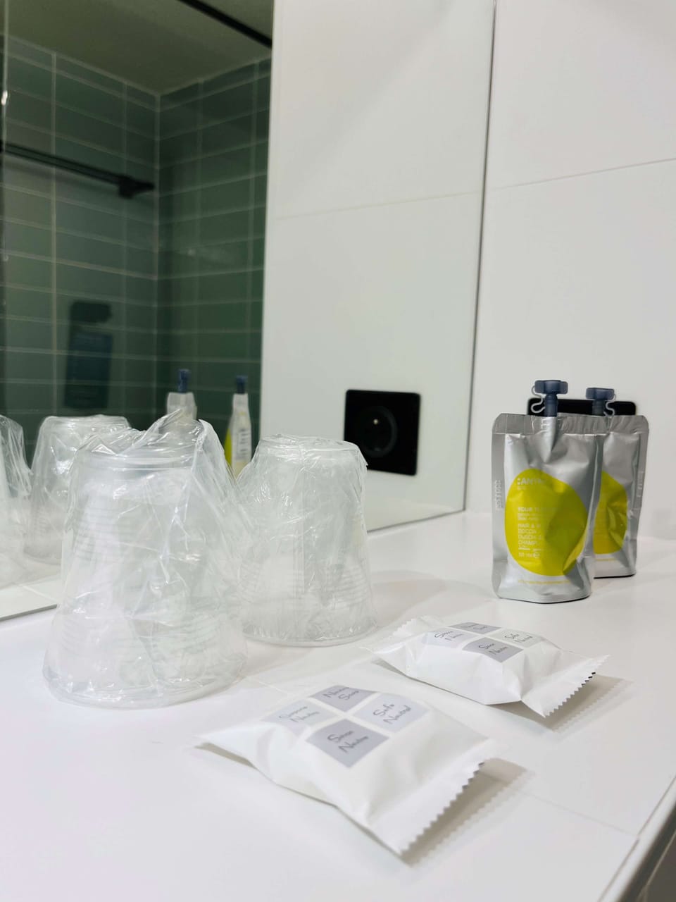 Combined shower/tub, eco-friendly toiletries, hair dryer, towels