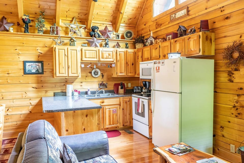 House | 1 bedroom, desk
