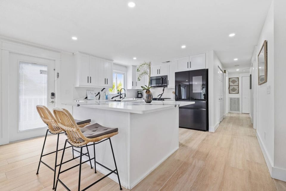 kitchen breakfast island