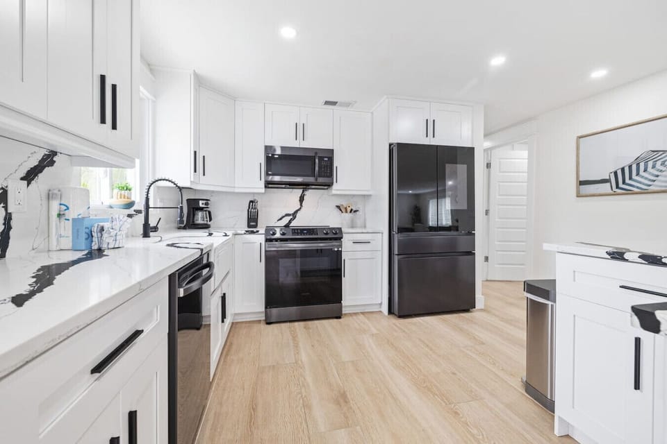 fully stocked kitchen