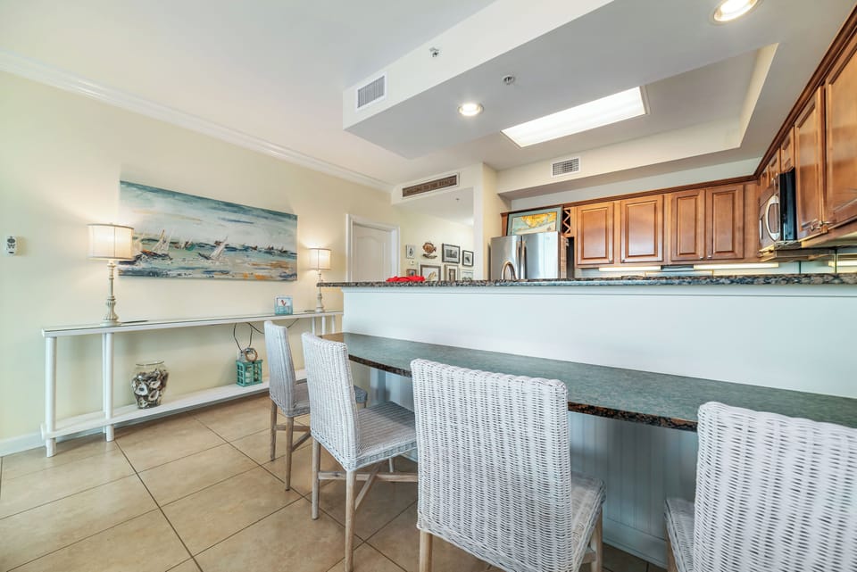 Dining bar
