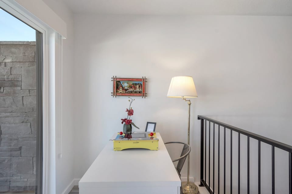Deluxe Townhome, Kitchen, Desert View | Terrace/patio