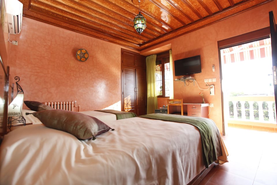 Basic Twin Room, 2 Twin Beds | Premium bedding, desk, laptop workspace, soundproofing