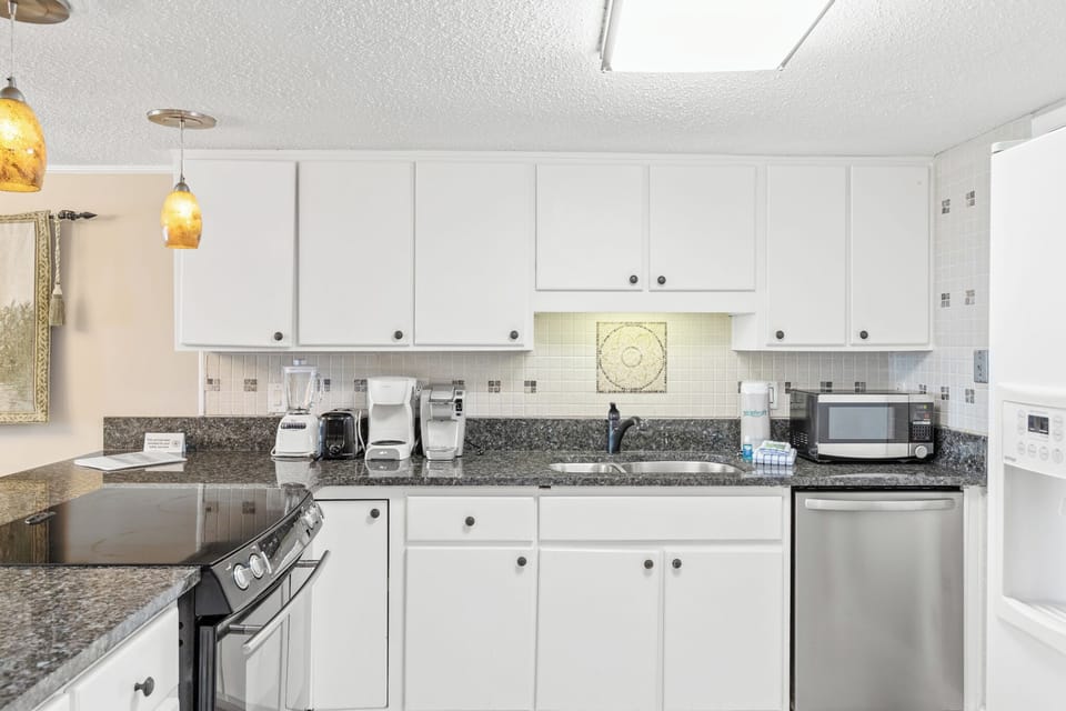 Pinnacle Port Unit C1-303 03