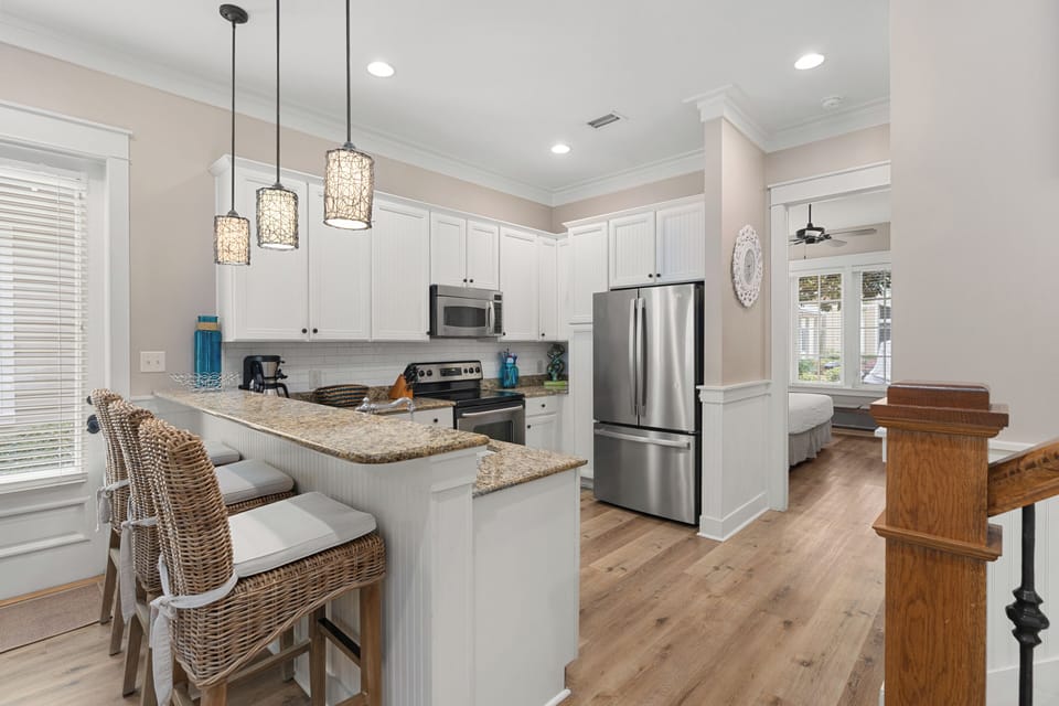 Enjoy casual dining and conversation at the kitchen counter.
