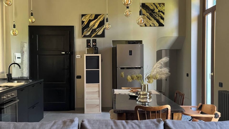 House, 1 Bedroom, Smoking, Balcony | Dining room