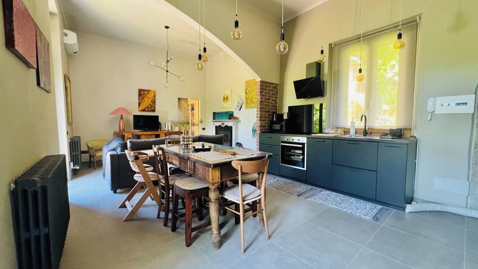 House, 1 Bedroom, Smoking, Balcony | Dining room