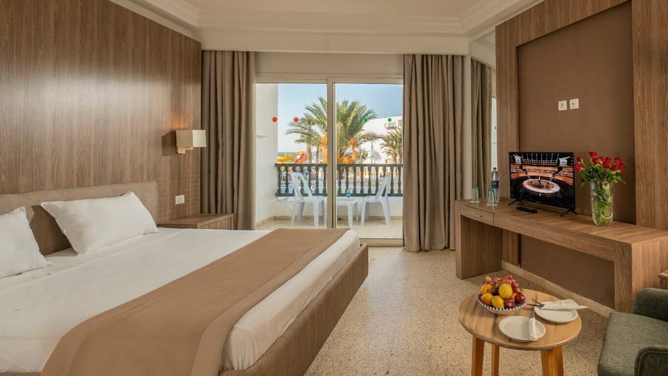 Standard Double Room, Sea View | Bed sheets