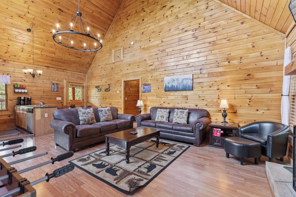 Signature Cabin, 2 Bedrooms, Non Smoking, Hot Tub | Living room | 55-inch Smart TV with digital channels, fireplace