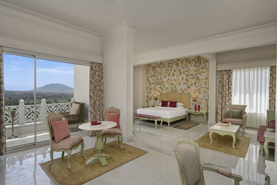 Suite, Balcony, Hill View | Soundproofing, free WiFi, bed sheets