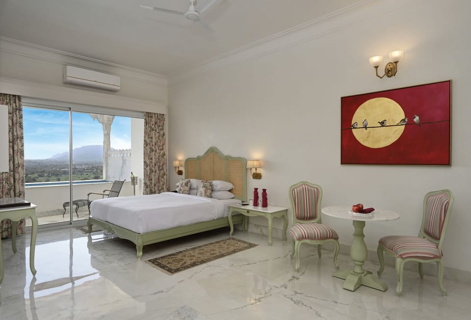 Superior Studio, Balcony, Mountain View | Soundproofing, free WiFi, bed sheets
