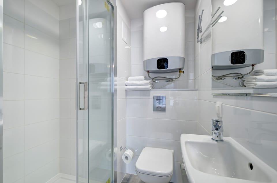 Comfort Studio, Balcony | Bathroom