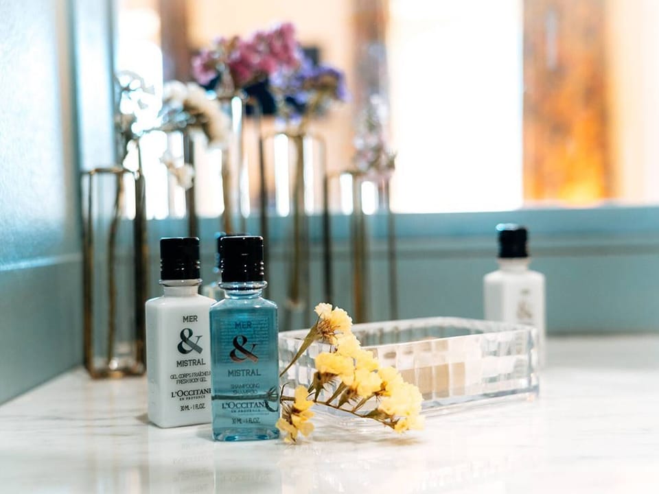 Bathroom amenities