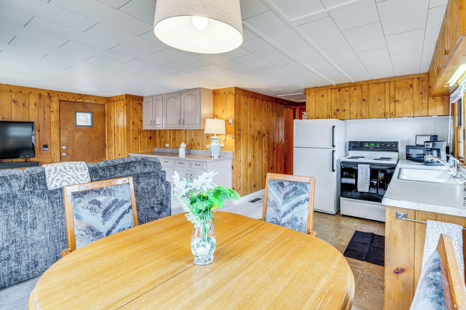 House (1 Bedroom) | Interior