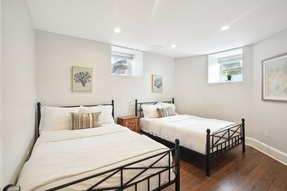 Bedroom 6 – (2 Full Beds)