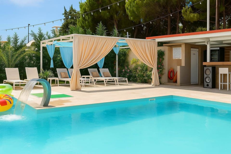 Inviting Pool Area with Water Feature – Shared Outdoor Space
