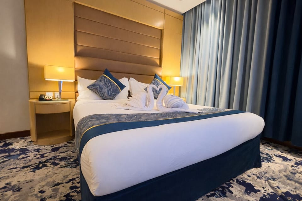 Deluxe Room | Egyptian cotton sheets, premium bedding, down comforters