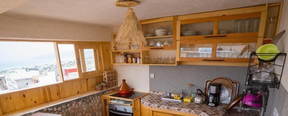 Fridge, microwave, oven