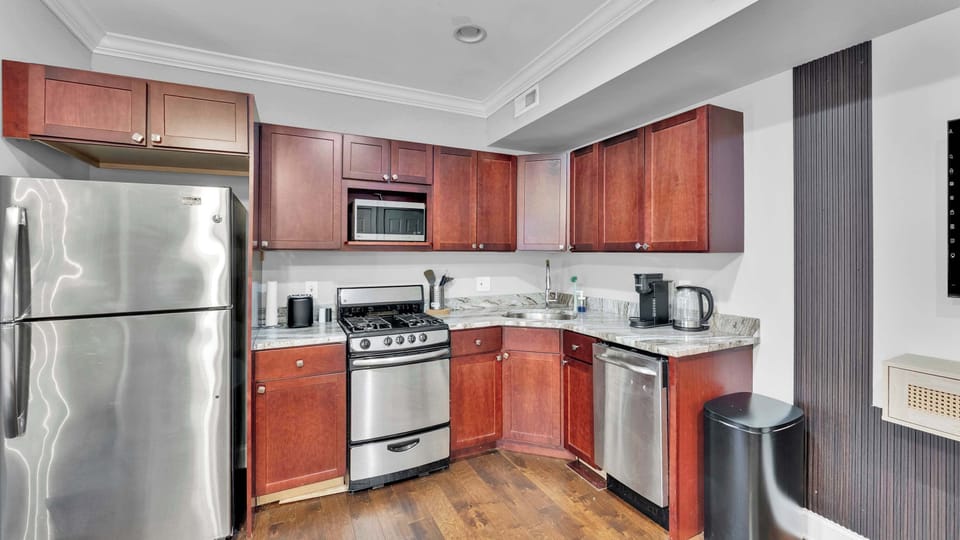 Full Kitchen